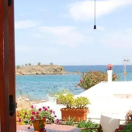 Syros Stilvi House Vári
