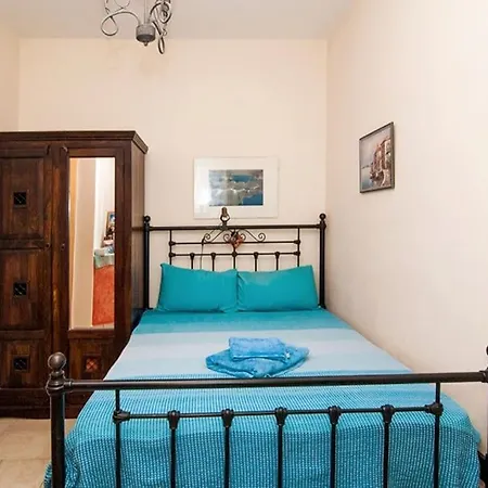 Syros Stilvi House Apartament Vári