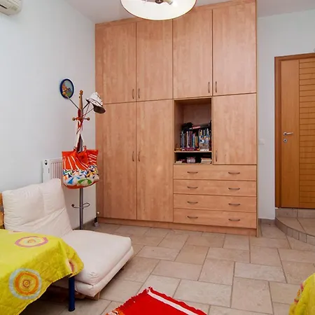 Syros Stilvi House