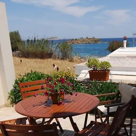 Syros Stilvi House * Vári